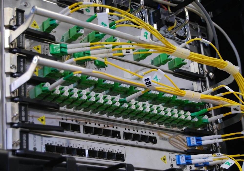 Fibre optic patch panel in a data centre fit-out